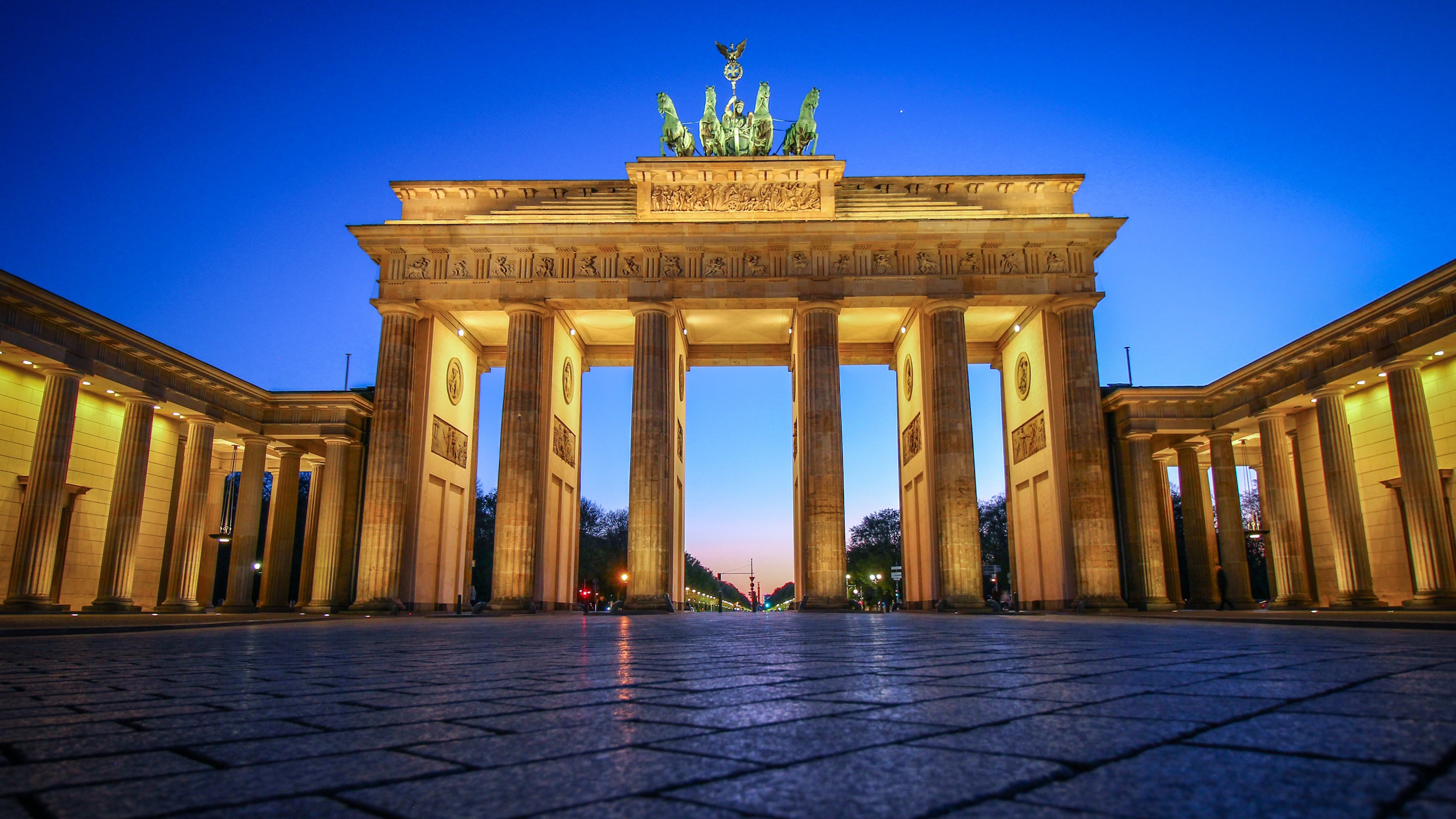 Photo of the Brandenburg Gate in Berlin, capital of Germany